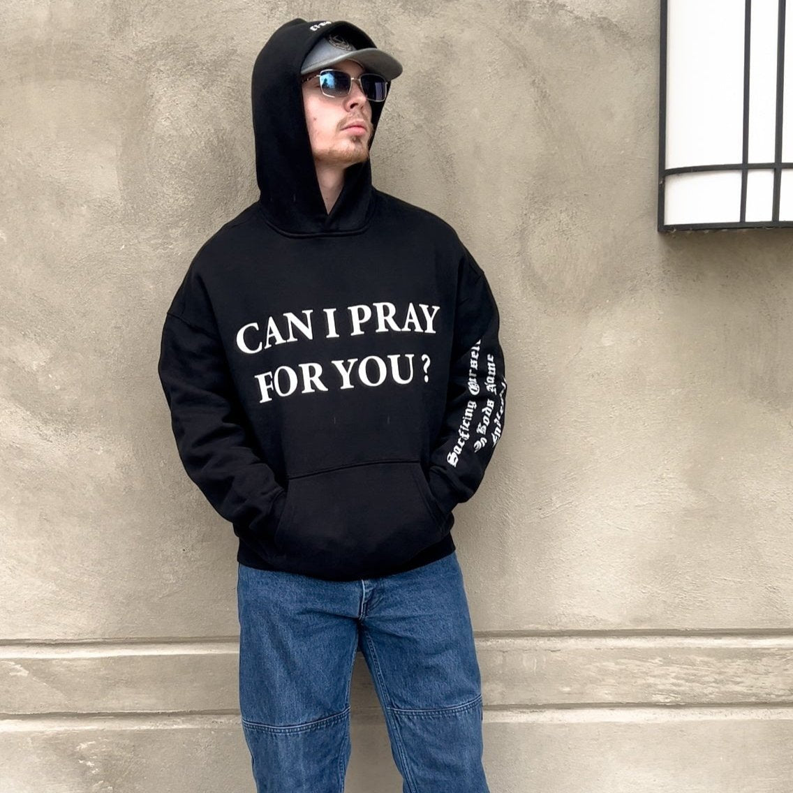 PRAY HOODIE